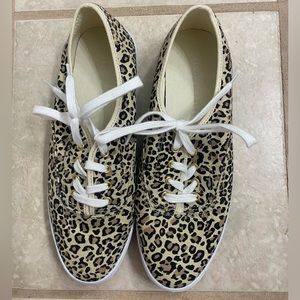Kelly x Katie leopard print lace up shoes size 8.5